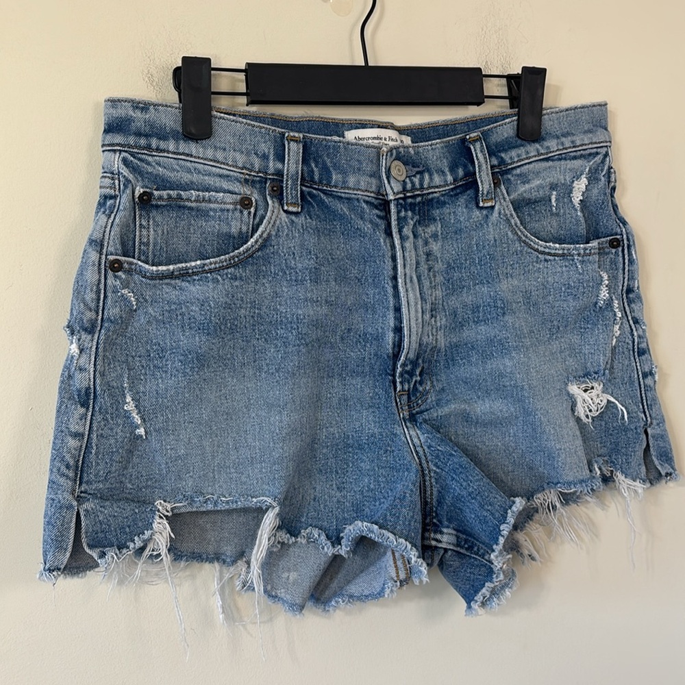 Abercrombie & Fitch The Cutoff Short High Rise Medium Wash Size 30 - Picture 2 of 6